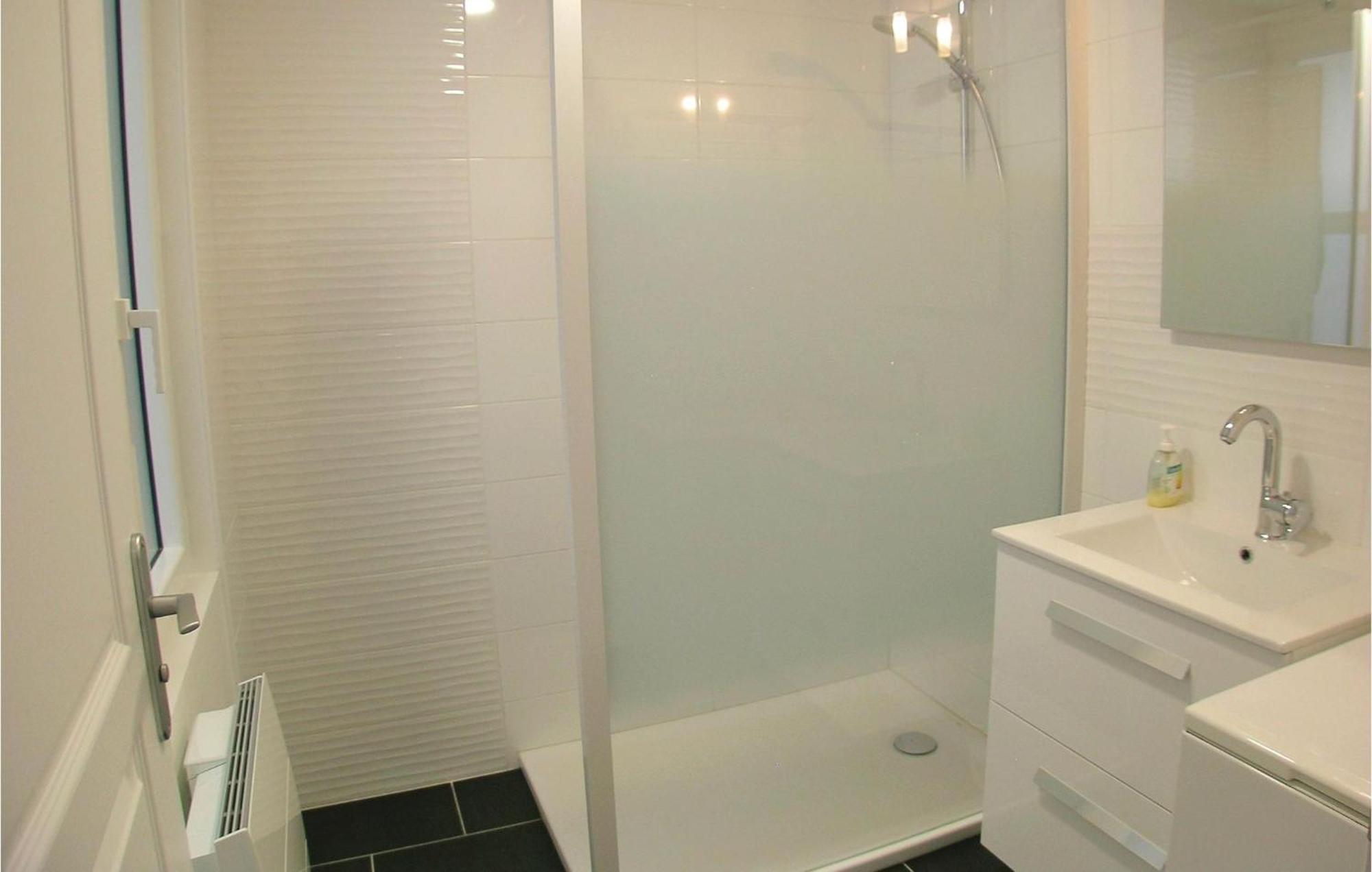2 Bedroom Awesome Apartment In Mers-Les-Bains Mers-les-Bains Exterior foto
